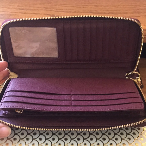 Michael Kors Leather Wristlet Wallet - Picture 4 of 6